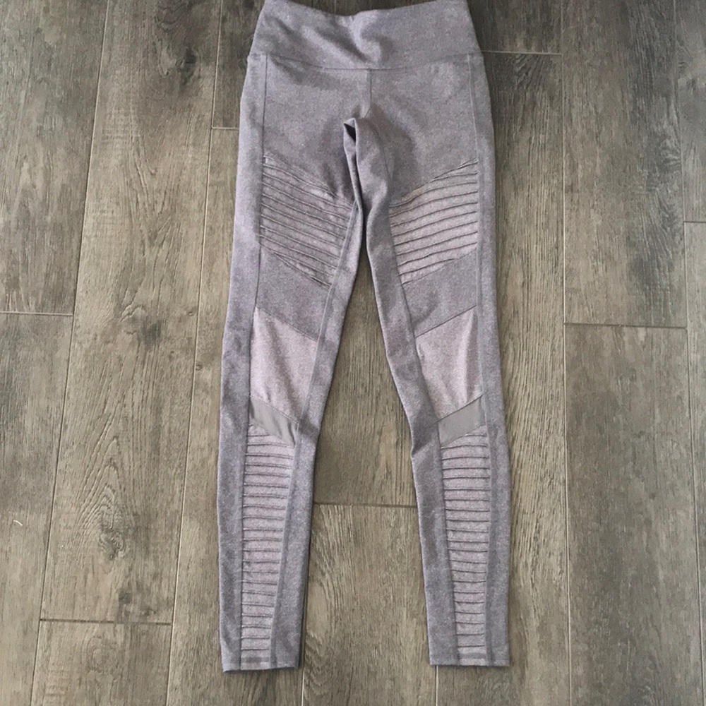 NWOT Alo moto leggings